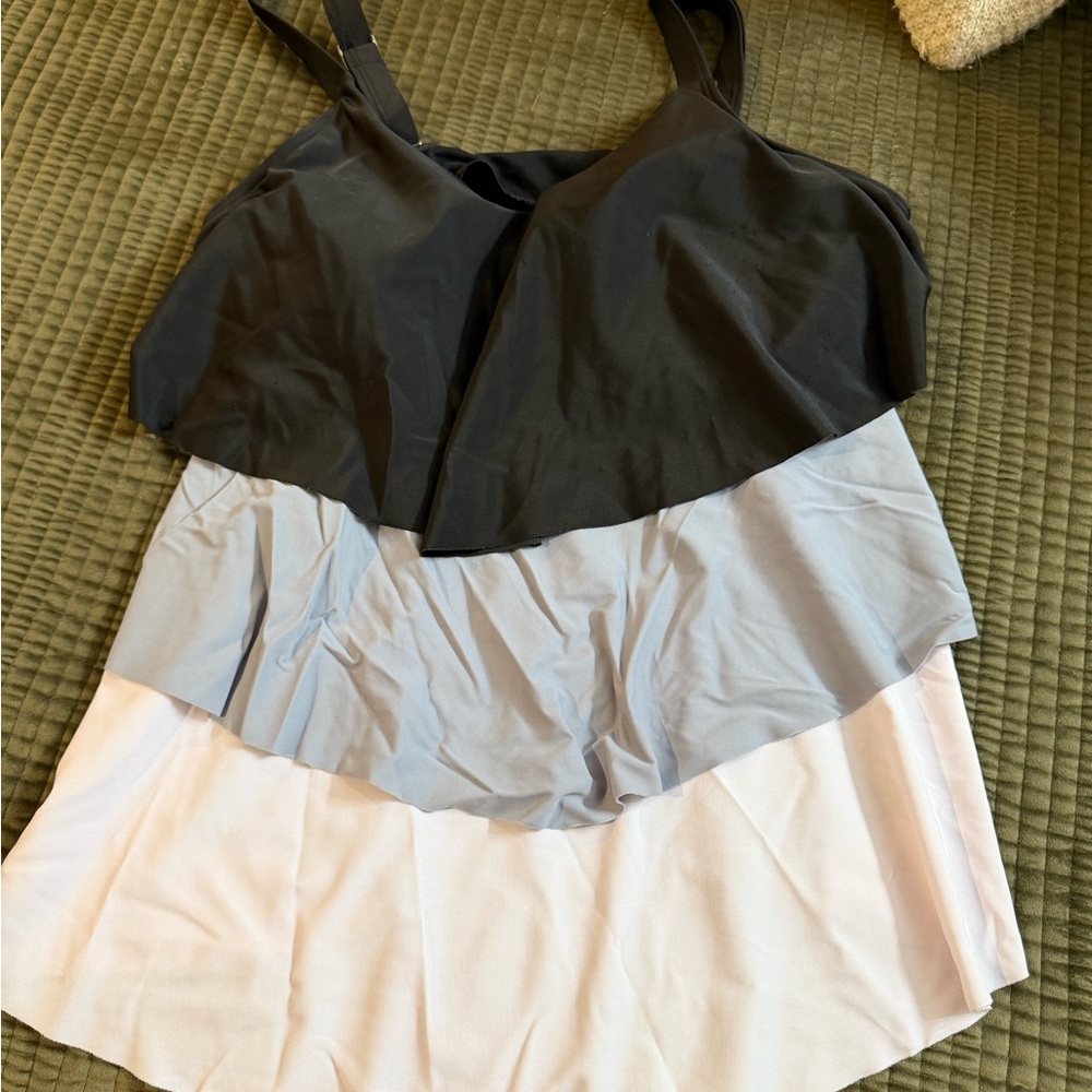 Women’s Top Bathing Suit Size XL Black, Gray and WhiteTOP ONLY